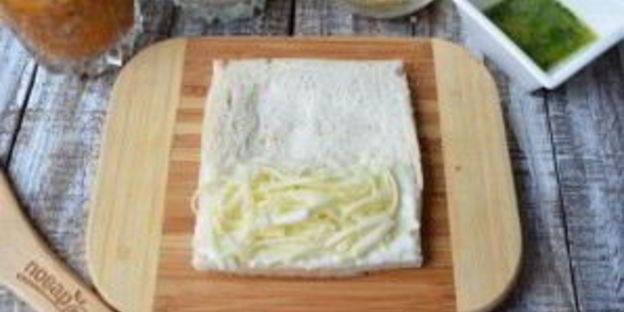 рулет лазанья в чесночном хлебе