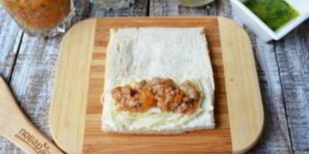 рулет лазанья в чесночном хлебе