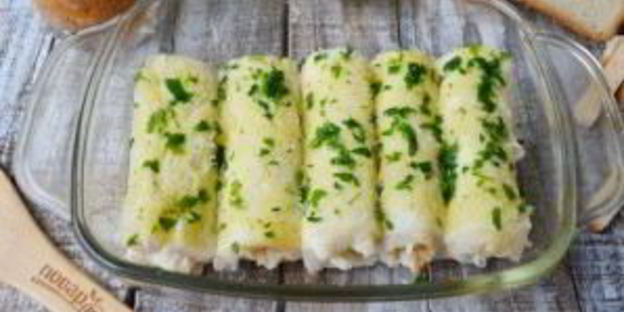 рулет лазанья в чесночном хлебе