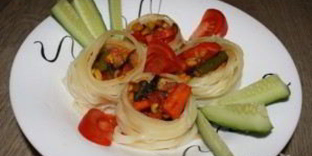 гнезда, фаршированные овощами