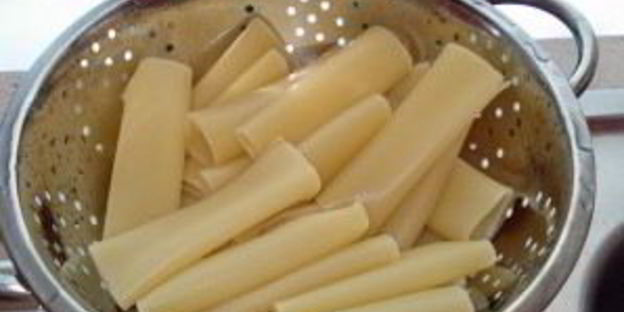 каннеллони под соусом бешамель