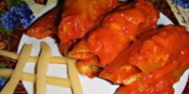 каннеллони под томатным соусом