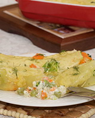 Каннеллони с курицей и овощами