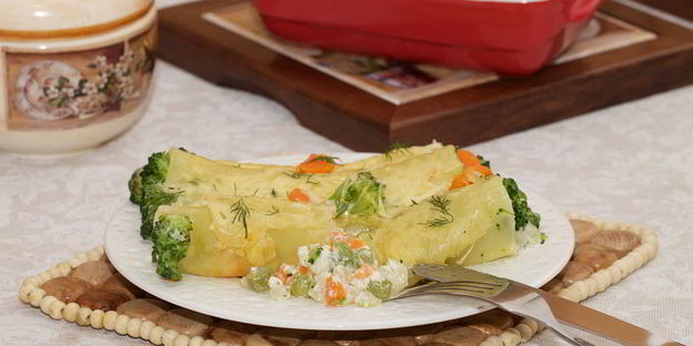 каннеллони с курицей и овощами
