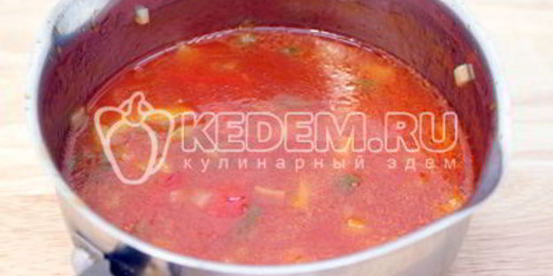 макароны перья с овощной подливой