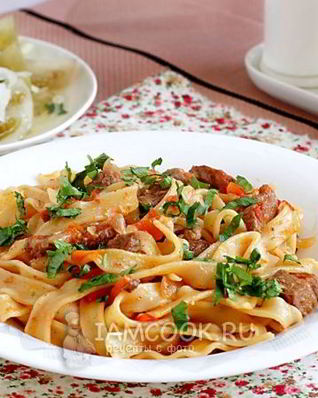 Макароны с мясом и овощами