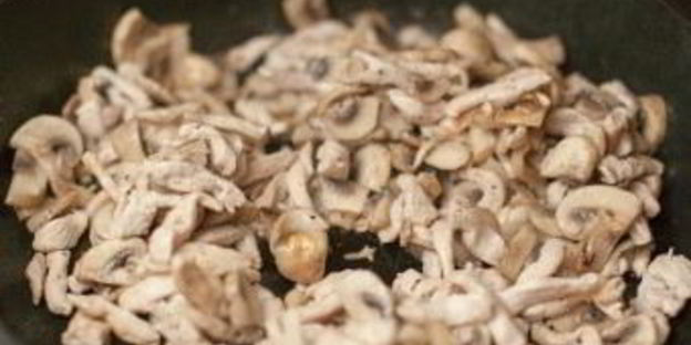 макароны со сливками и грибами