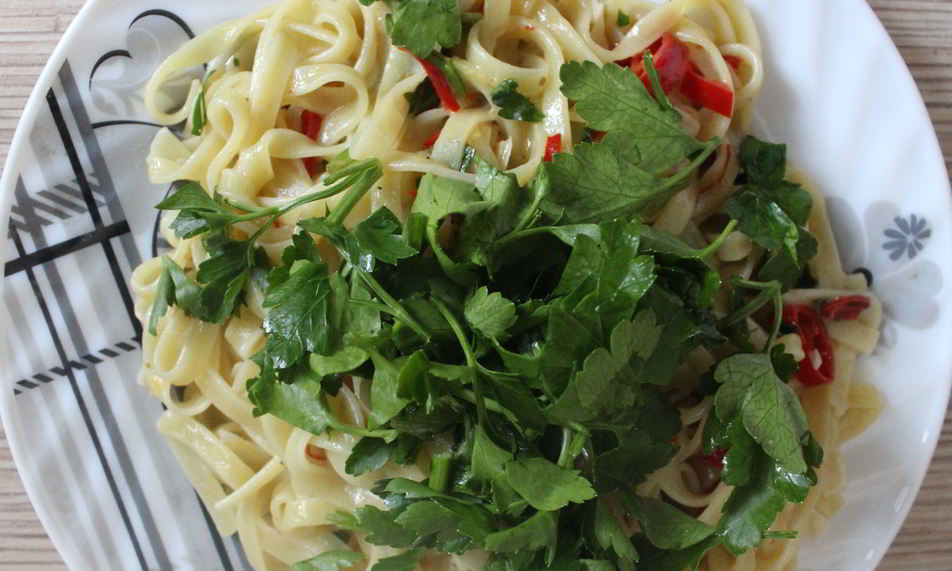 Рецепт пасты с чесноком, чили и лимоном