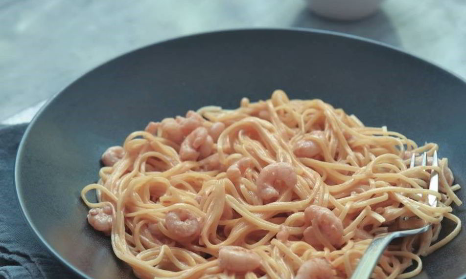 Рецепт розовой пасты с креветками