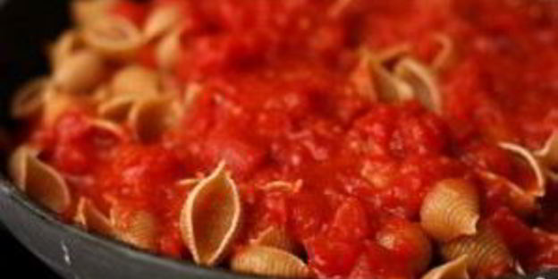 сливочная паста с помидорами и фасолью