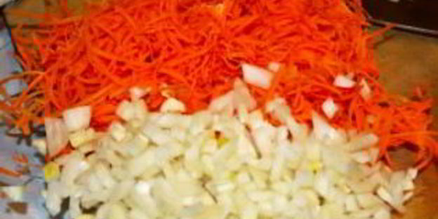 спагетти под соусом болоньезе