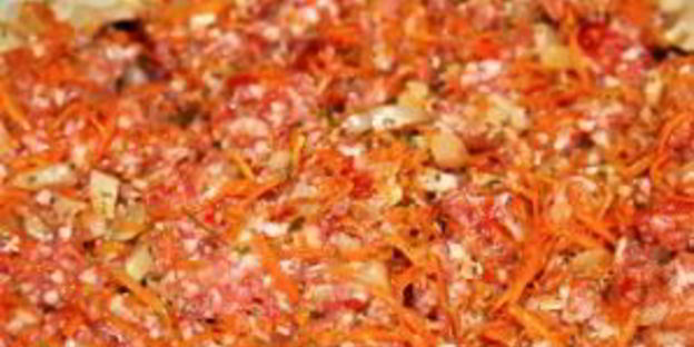 спагетти под соусом болоньезе