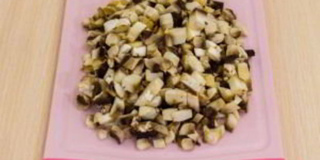 спагетти с грибами и помидорами