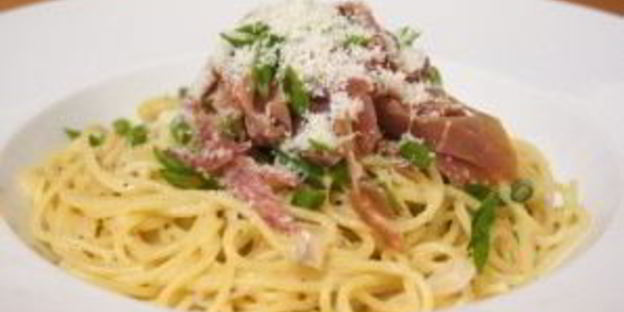 спагетти с копченостями