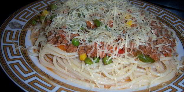 спагетти с подливой