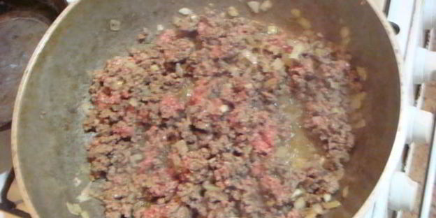 спагетти с соусом болоньезе