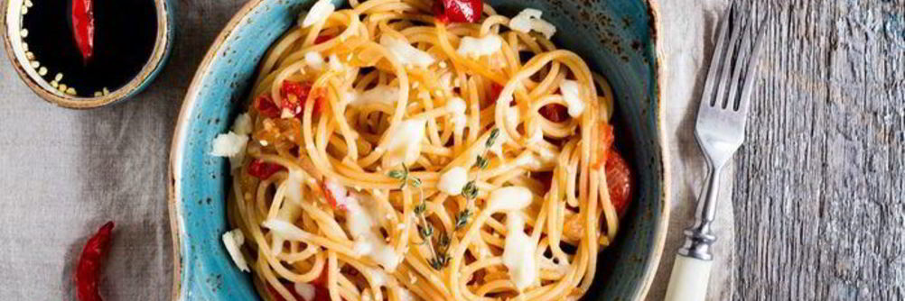 Спагетти с томатами и рикоттой