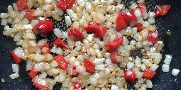 спагетти с томатами и рикоттой