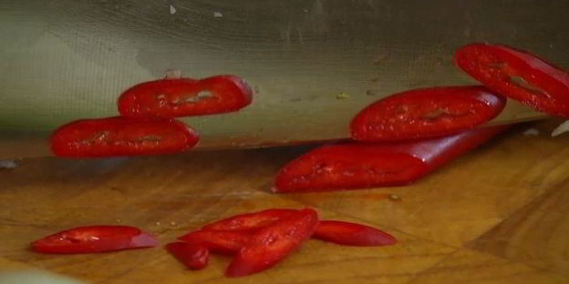 спагетти с цукини, розмарином и чесноком