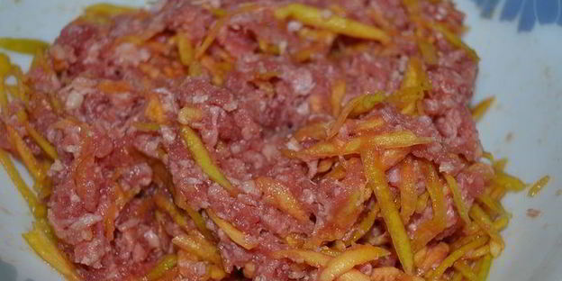 манты с говядиной и тыквой