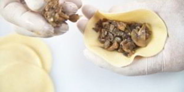 манты с грибами