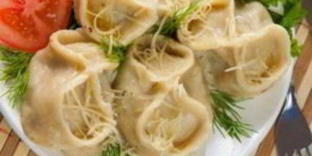 манты с кабачком и мясом