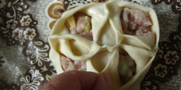 манты с мясом и картофелем