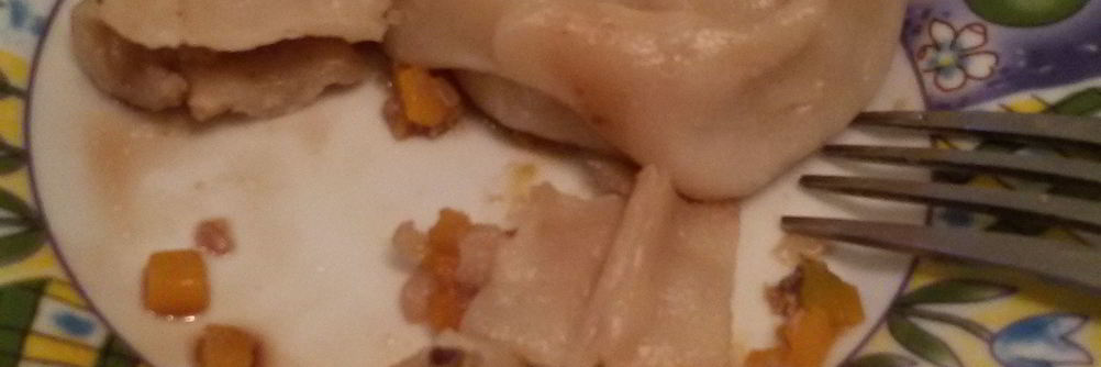 Манты с мясом и тыквой