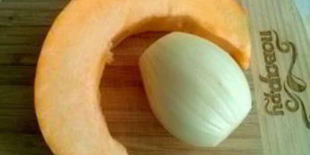 манты с тыквой и мясом в мультиварке