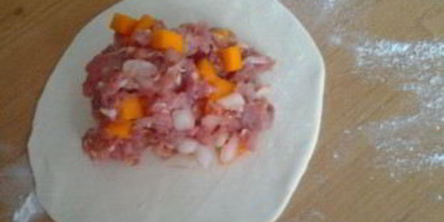 манты с тыквой и мясом