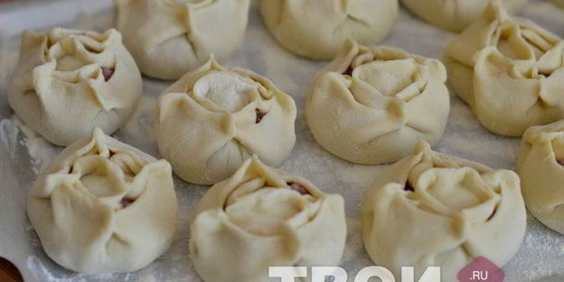 манты в мультиварке