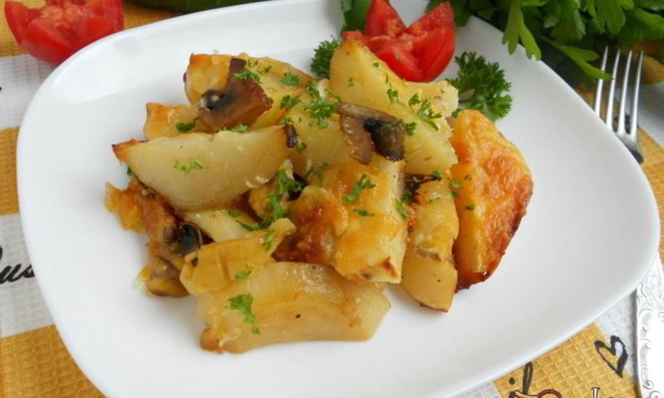 Рецепт картофеля по-французски с яблоком и грибами