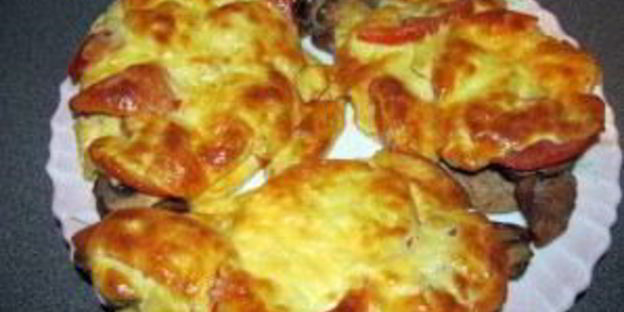 мясо по-французски на сковороде с грибами