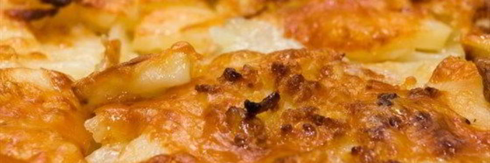 Мясо по-французски с картофелем и грибами