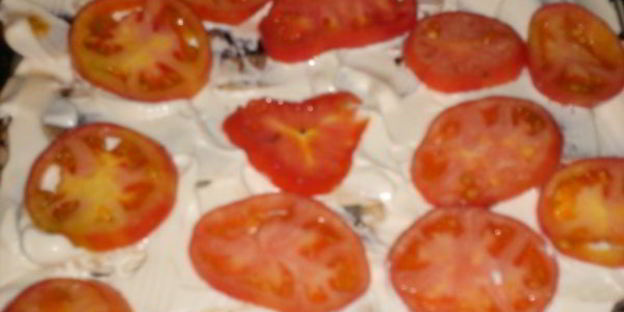 мясо по-французски с помидорами и грибами