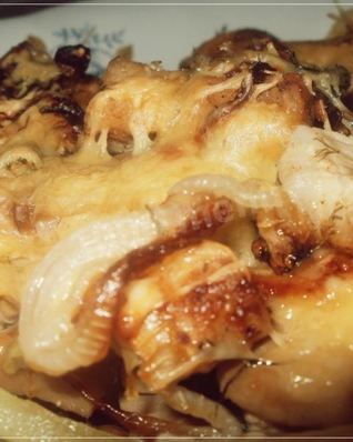 Мясо по-французски с шампиньонами