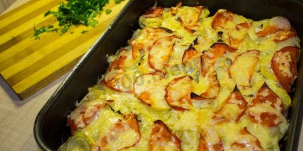 мясо свинины по-французски с помидорами картошкой сыром