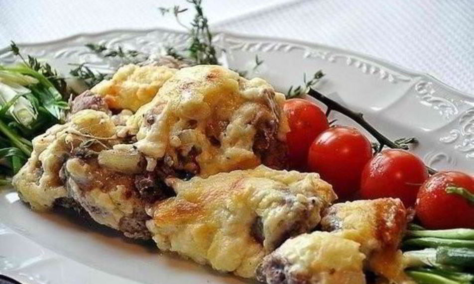 Рецепт свиной шейки с пармезаном запеченная по-французски