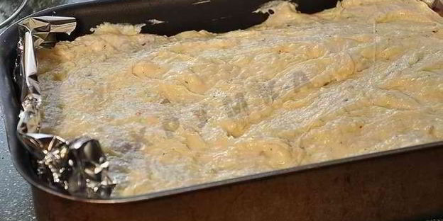 свиная шейка с пармезаном запеченная по-французски