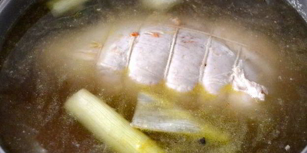 индейка под тунцовым соусом