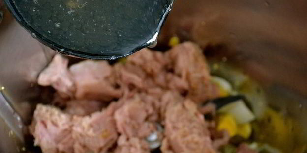 индейка под тунцовым соусом