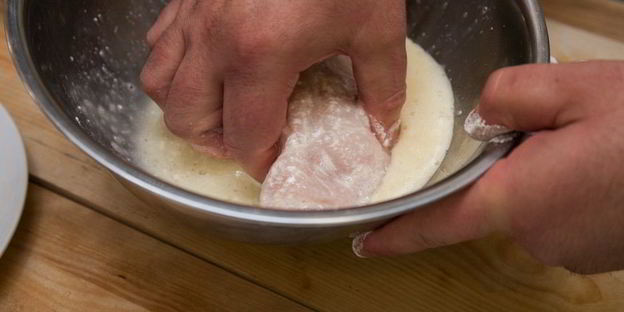 кордон блю с микс салатом