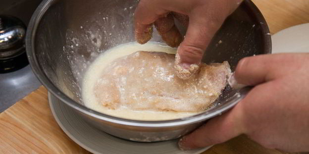 кордон блю с микс салатом