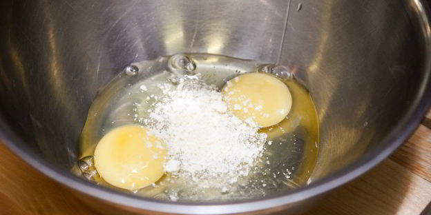 кордон блю с микс салатом