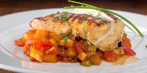 куриное филе с рататуем