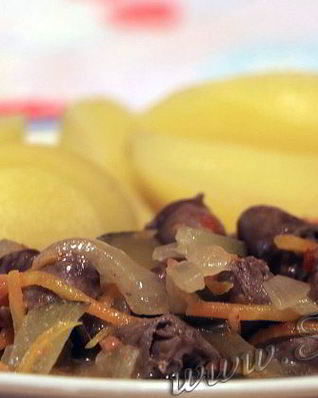 Куриные сердечки в мультиварке