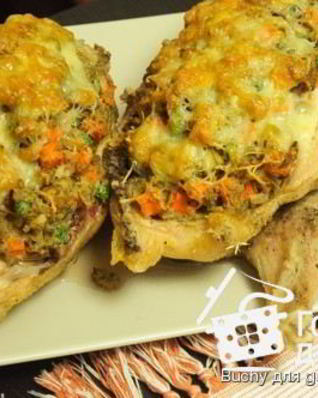 Курица, фаршированная овощами