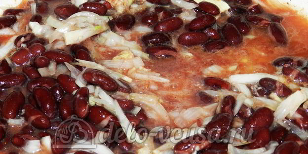 курица с фасолью