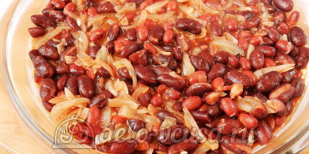 курица с фасолью