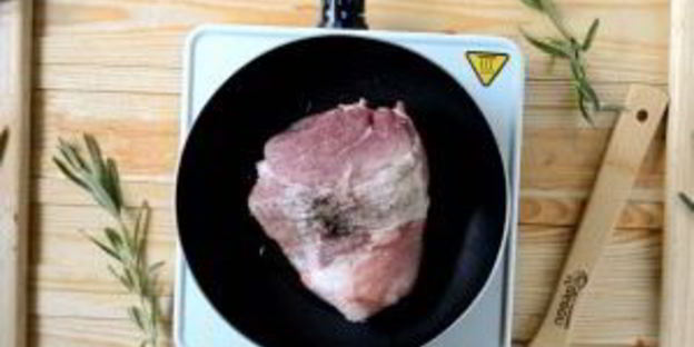 молочная свинина с розмарином